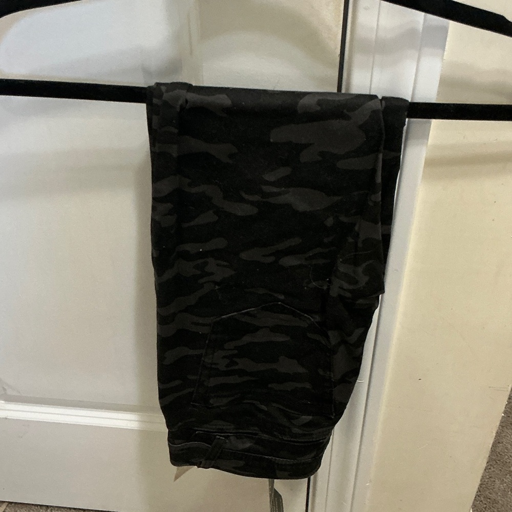 Wit & Wisdom Black Camouflage Kids Joggers